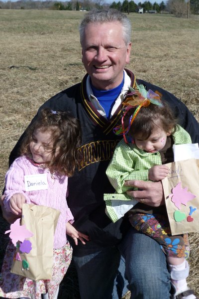 P1000086.JPG - Pastor Dan and his beautiful grandchildren