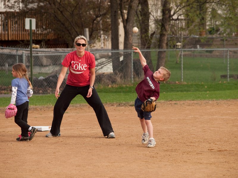 P4191824.jpg - Playing catch