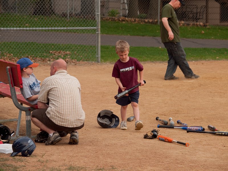 P4191921.jpg - Getting ready to hit